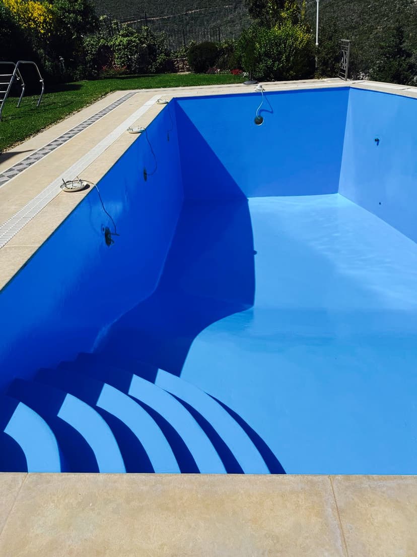 Επένδυση Πισίνας